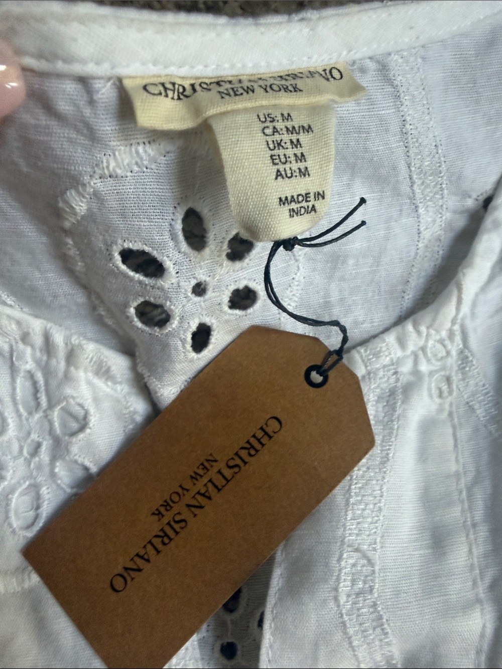Christian Siriano White Eyelet V-Neck Tunic - Picture 2 of 3